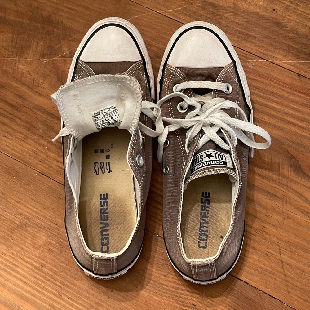 Converse 7.5 - Picture 2 of 2
